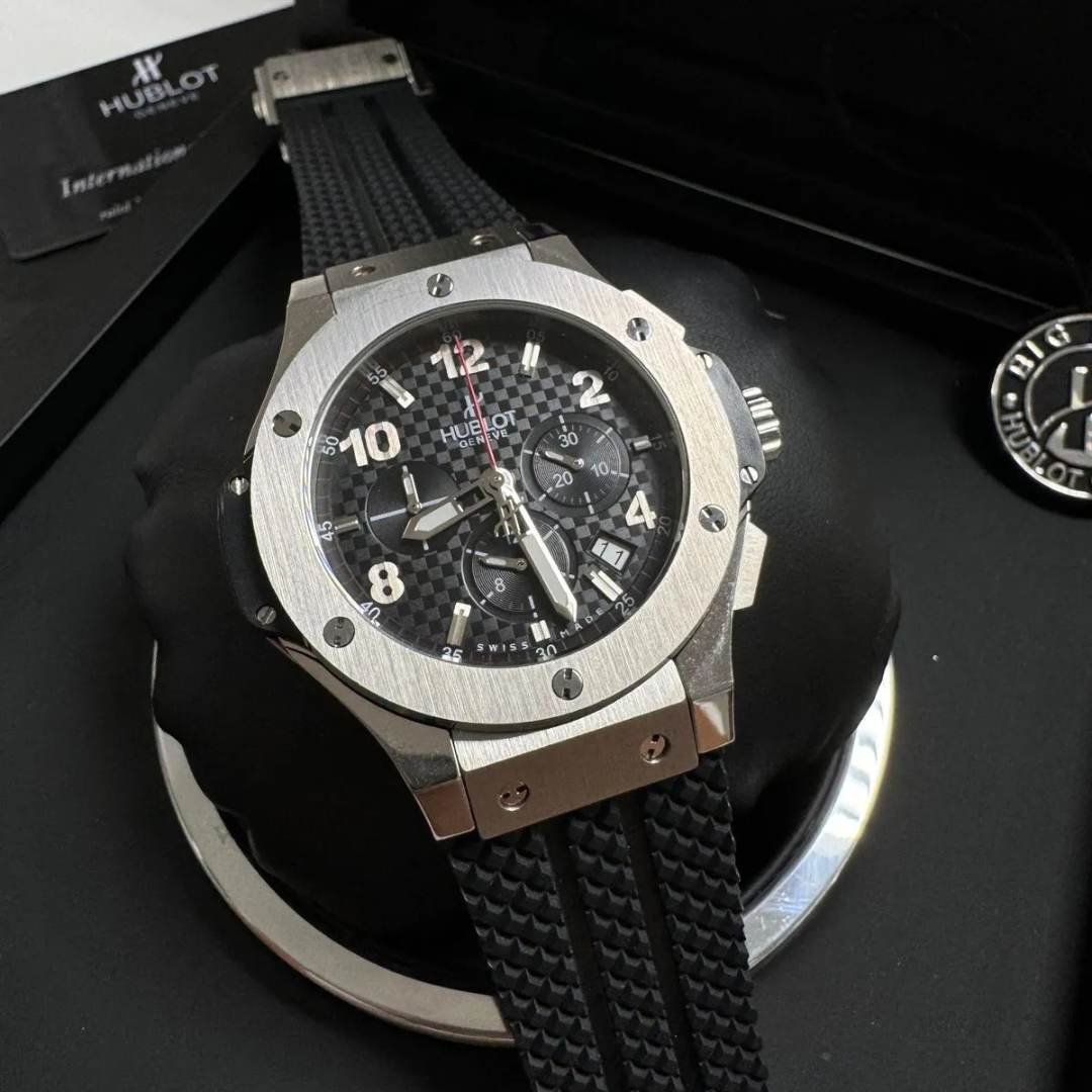 Hublot Big Bang Classic Silver Carbon