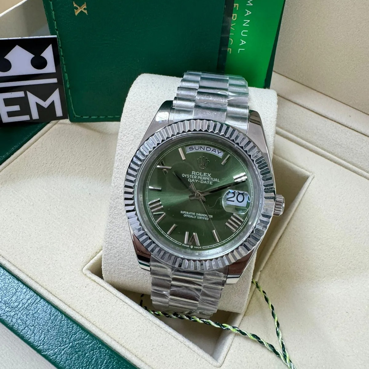 DDATE – Green Dial