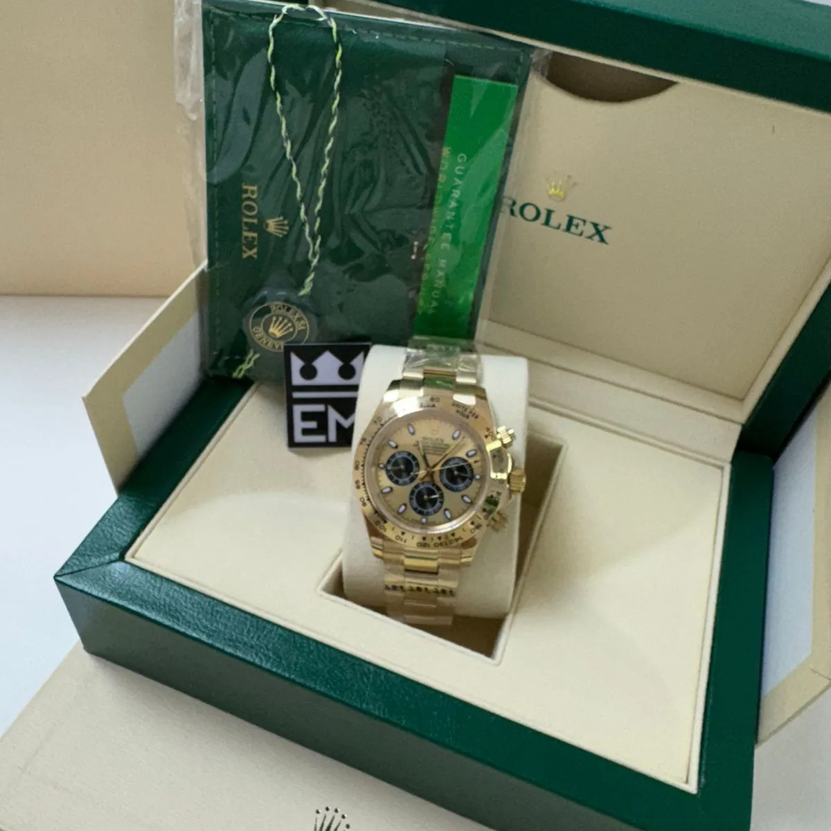 DAYT – Black Dial