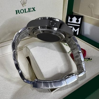 DEEP – Green Dial