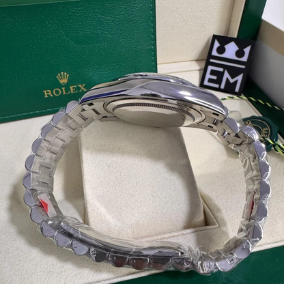 DDATE – Silver Dial