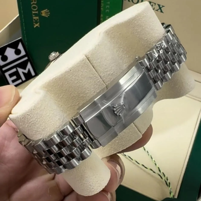 DJUST – Green Dial