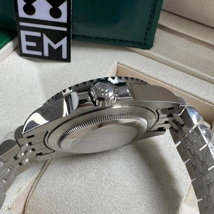 GMT – Black Dial