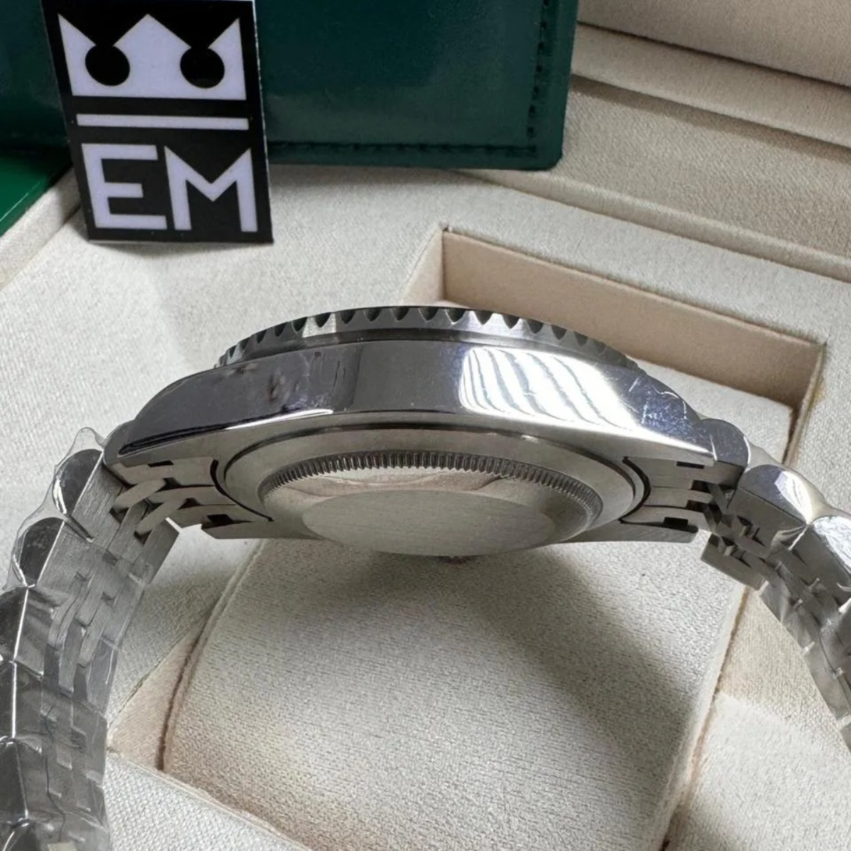 GMT – Black Dial