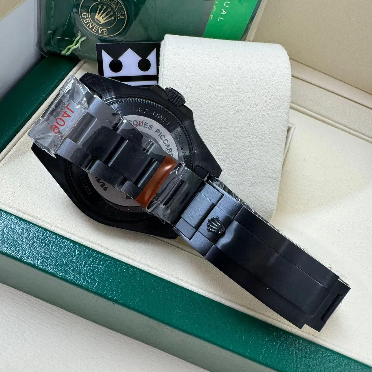 SEAD – Black Dial