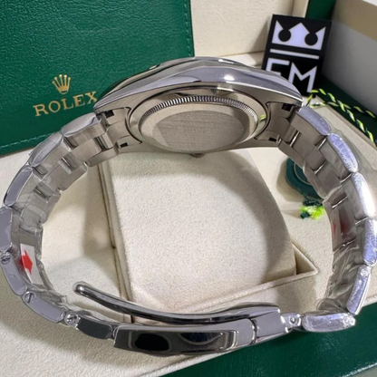 OP – Silver Dial