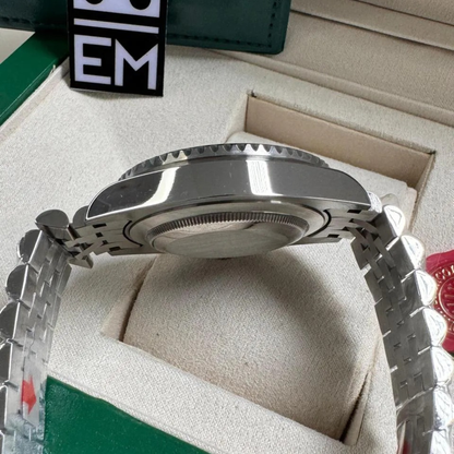 GMT – Black Dial 3